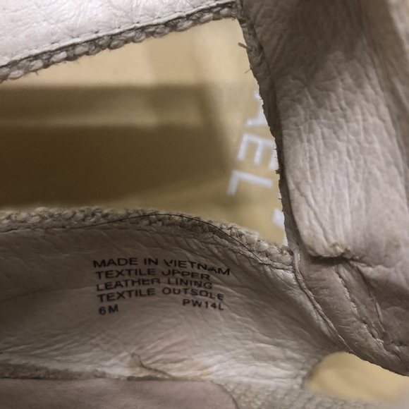 Michael Kors Damita Wedge in natural fabric - size 6 - Picture 12 of 13